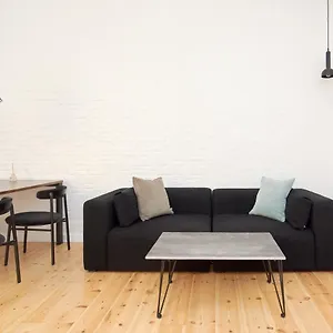 Scandinavian Style 3br In Centre Apartment