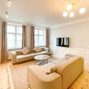 Big 4 Bedroom Apartment With Bathtub By Cph City Hall Square Apartment